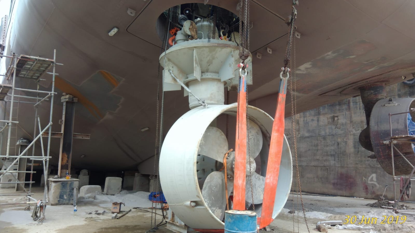 Dokumentasi PROPULSI / AZIMUTH STERN DRIVE