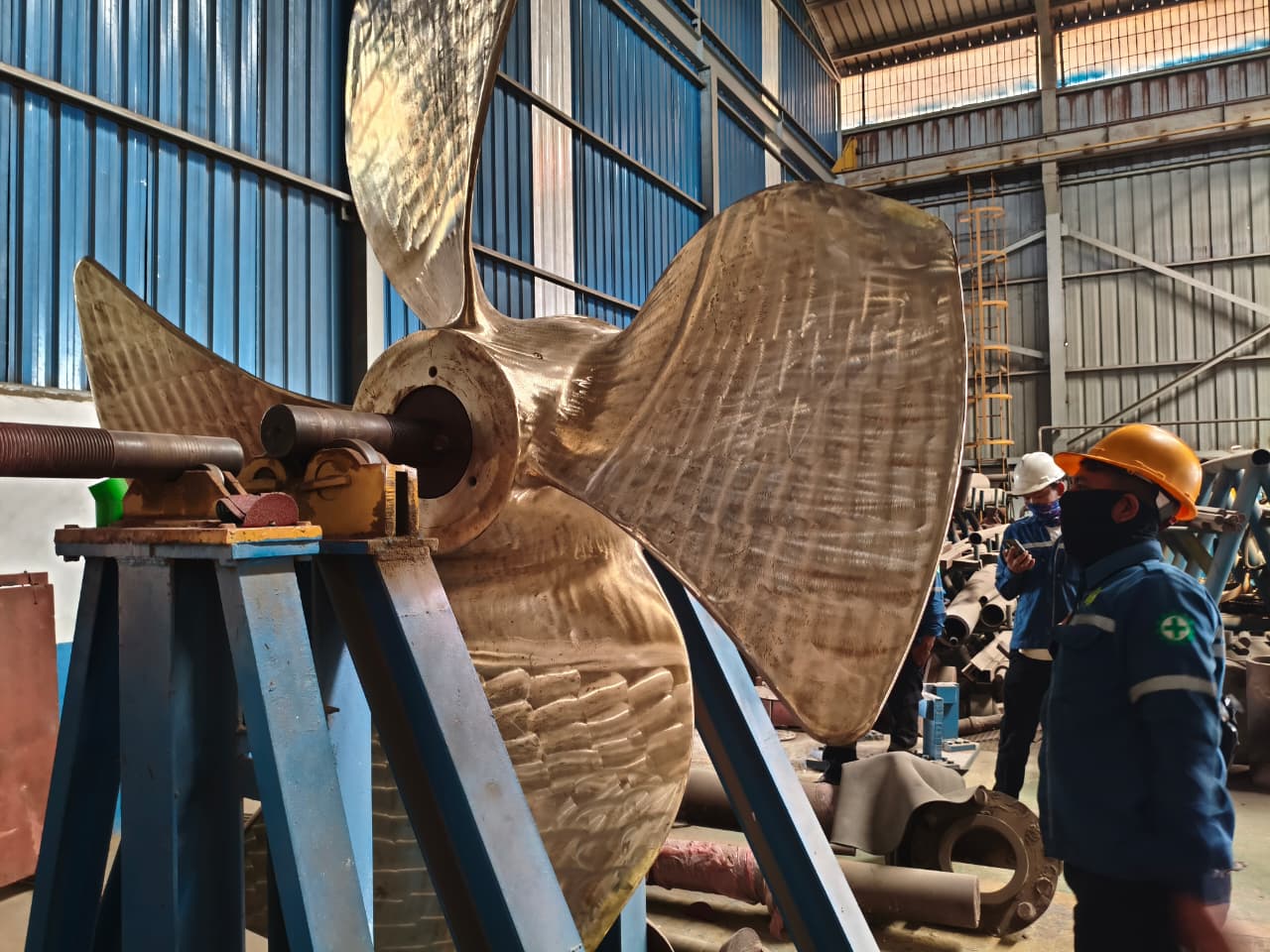 Dokumentasi PROPULSI / AZIMUTH STERN DRIVE